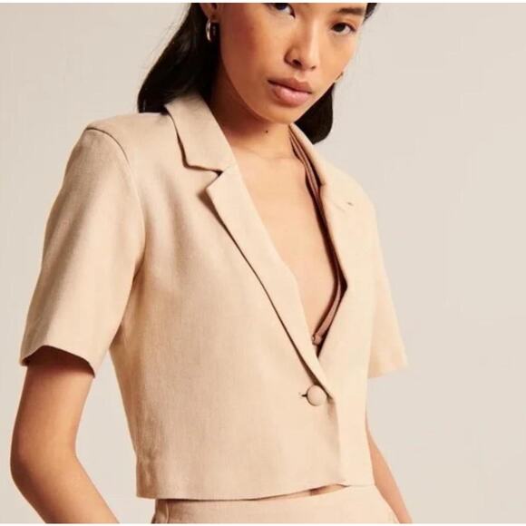 ABERCROMBIE & FITCH Linen Blend Short Sleeve Crop Blazer Size Medium - Picture 1 of 6